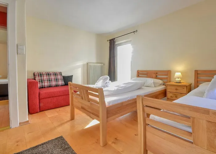 Holiday home Skilift-seeblick By Alpen Zell am See